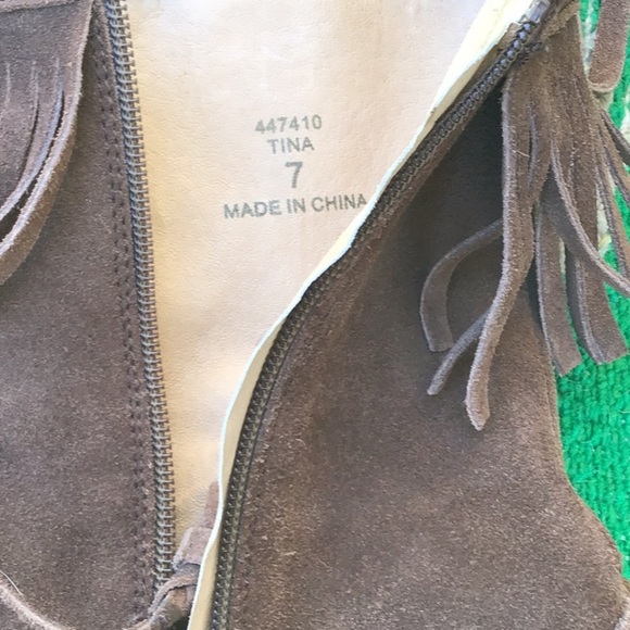 Suede fringe moccasin boots - Picture 6 of 7